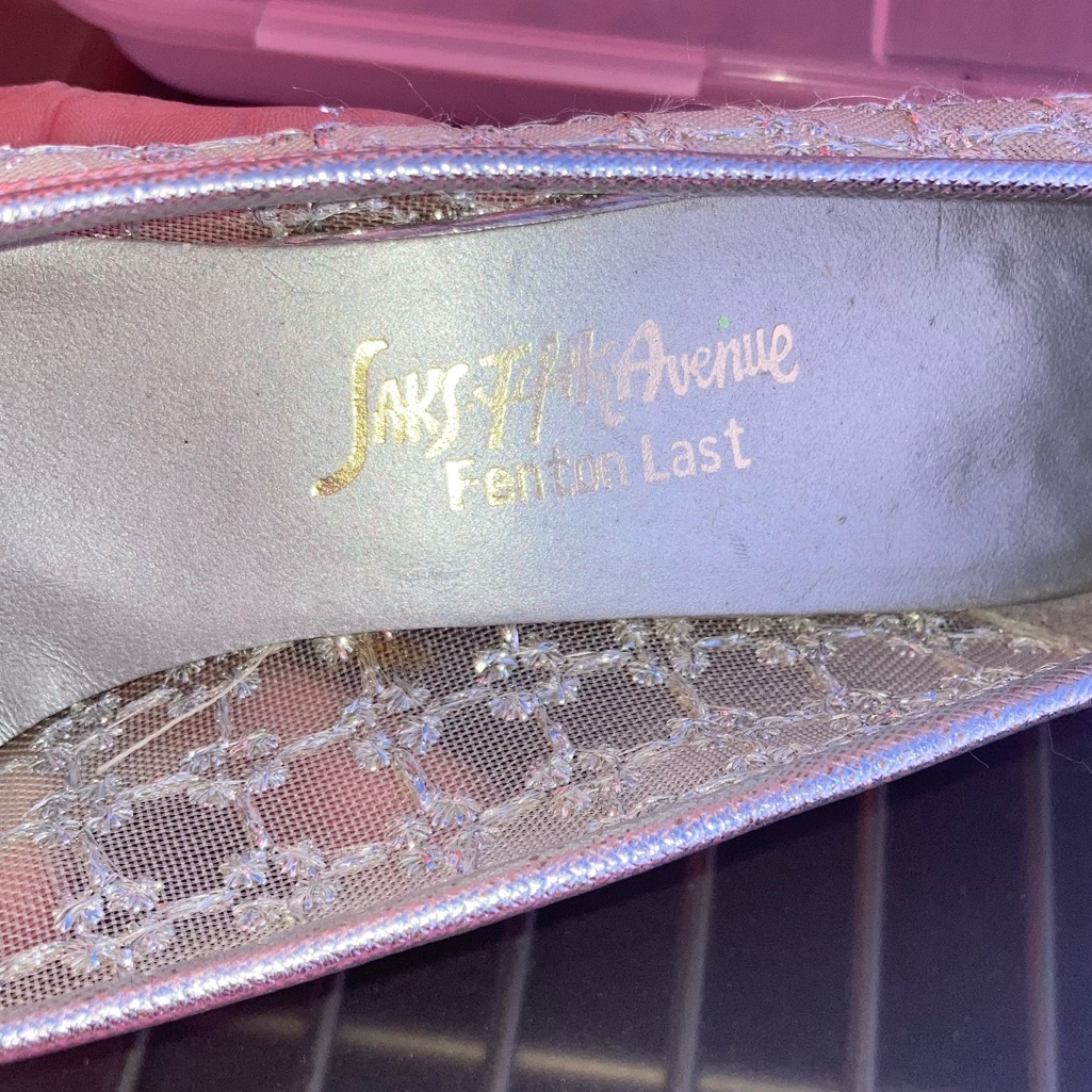 Saks Fifth Avenue Fenton Last Embroidered Floral Silver Cream Heels 7n Vintage — image 5 of 8